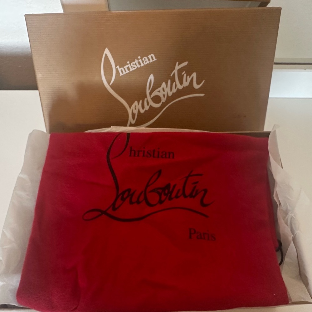 RARE, square toe Christian Louboutin red bottom heels. - Picture 8 of 9